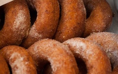 湧水でつくる卯の花ドーナツ〜湧水亭